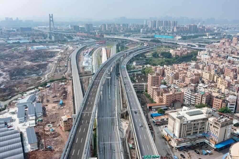 广佛出口放射线日通车